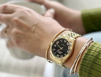 Reloj invicta para dama fondo negro  47417